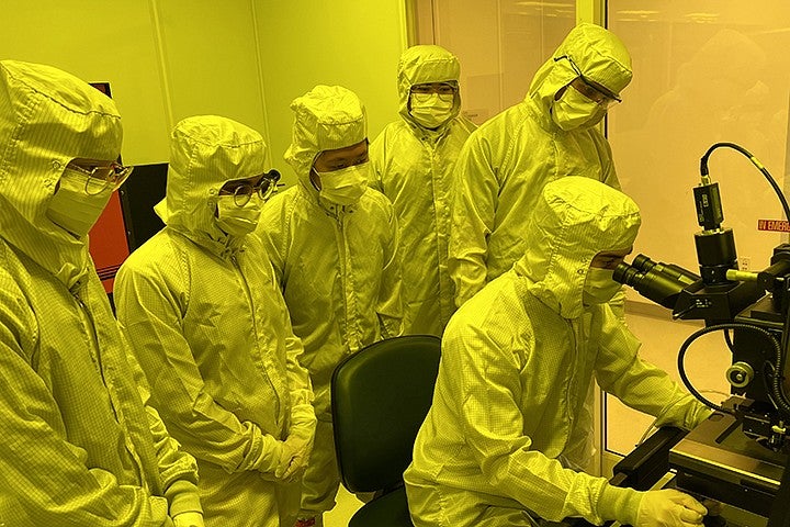 Knight Campus Clean Room