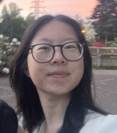Elaine Li, undergraduate research assistant in Peeler Lab