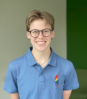Ava kKmons