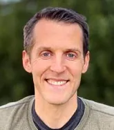 headshot of mike harms